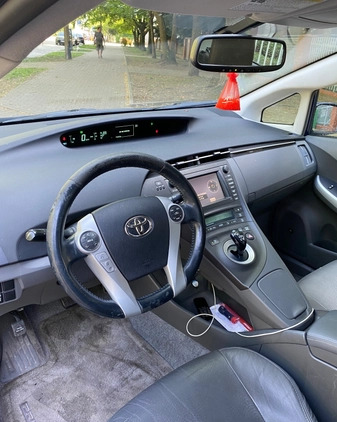 Toyota Prius cena 38500 przebieg: 282500, rok produkcji 2010 z Bobowa małe 106